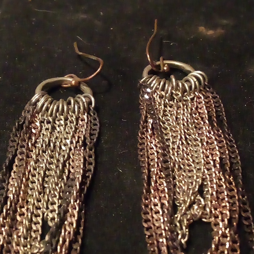 Stunning Dangling Chain Earrings - image 3
